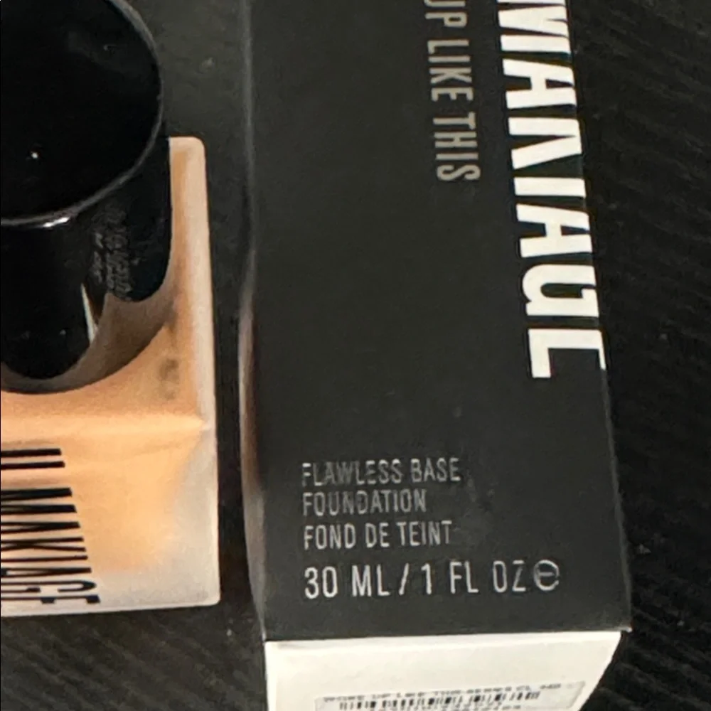 IL MAKIAGE Flawless Base Foundation shade CL 140 Natural Matte